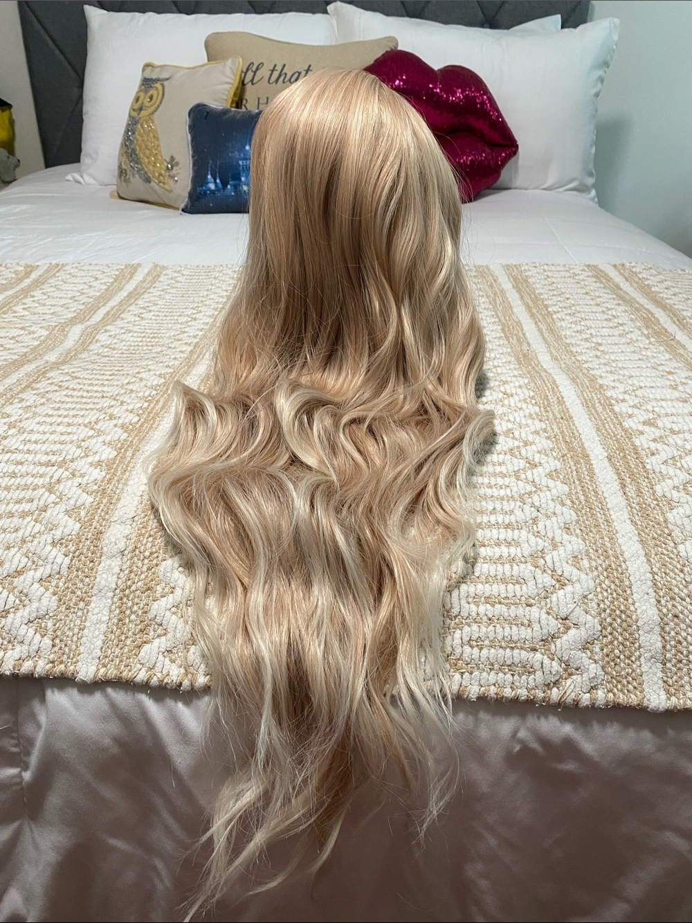 ELEGANZA WIG Blonde Long Wavy Women's Hairpiece - Natural Blonde 26” NEW!